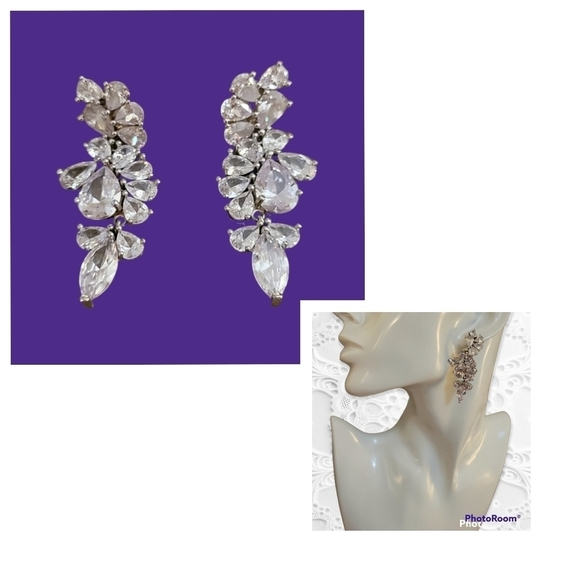 DAVID'S BRIDAL Retro Crystal Teardrop Cluster Art Deco Bridal Holiday Earrings - Picture 1 of 8